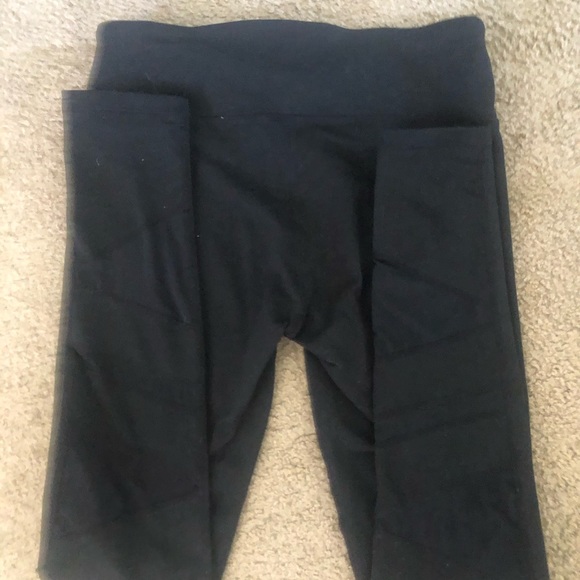 Fabletics Demi Lovato 3 PIECE SET - Picture 7 of 10